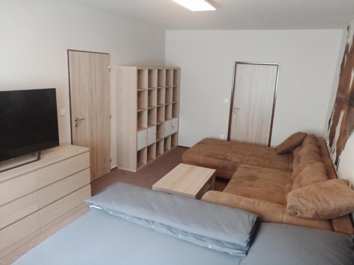Kraliky Apartman ภายนอก รูปภาพ