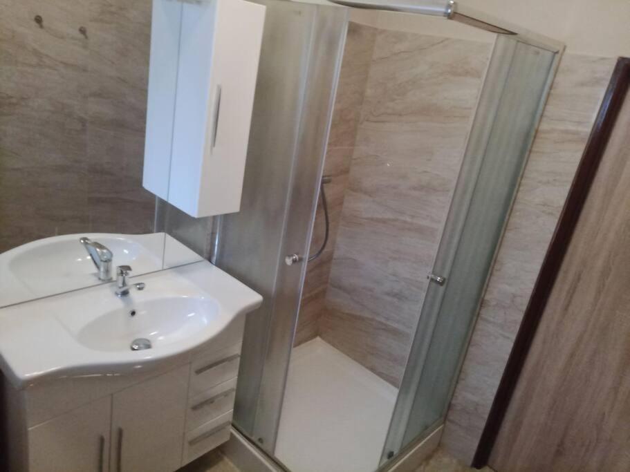 Kraliky Apartman ภายนอก รูปภาพ
